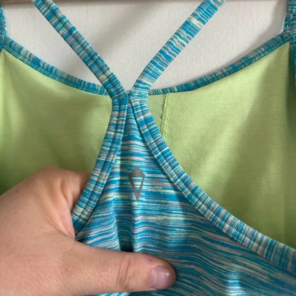 Ivivva by Lululemon Athletica Girls Space Dye Blue Y Back Shelf Bra Tank Top - Picture 3 of 6